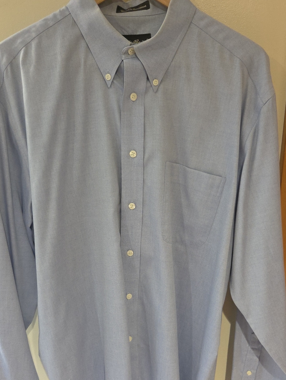 Classic Eddie Bauer Light Blue Button-Down Men's Shirt